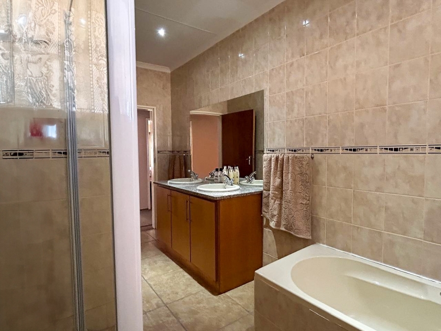 4 Bedroom Property for Sale in Potchefstroom Rural North West